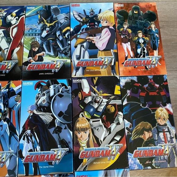 Vintage VHS lot Bandai Gundam Mobile Suit 13 VHS movies - Picture 5 of 6